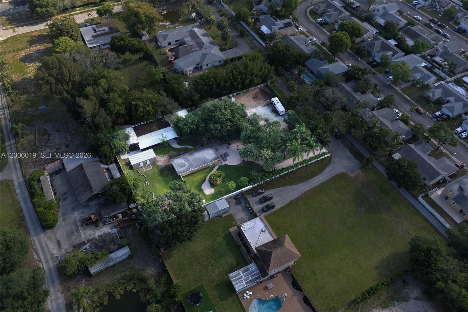 Real estate property located at 4001 73rd Ave, Broward, Everglade Land Sales Co, Davie, FL