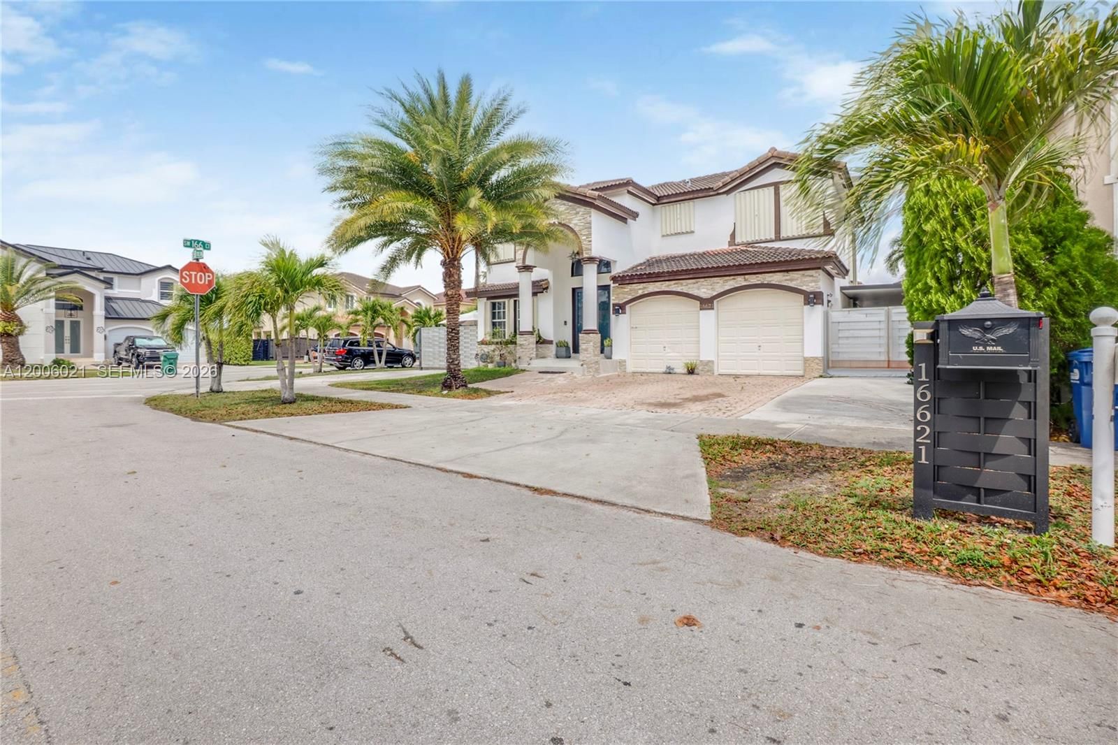 Real estate property located at 16621 58th Ter, Miami-dade, Rivendell, Miami, FL