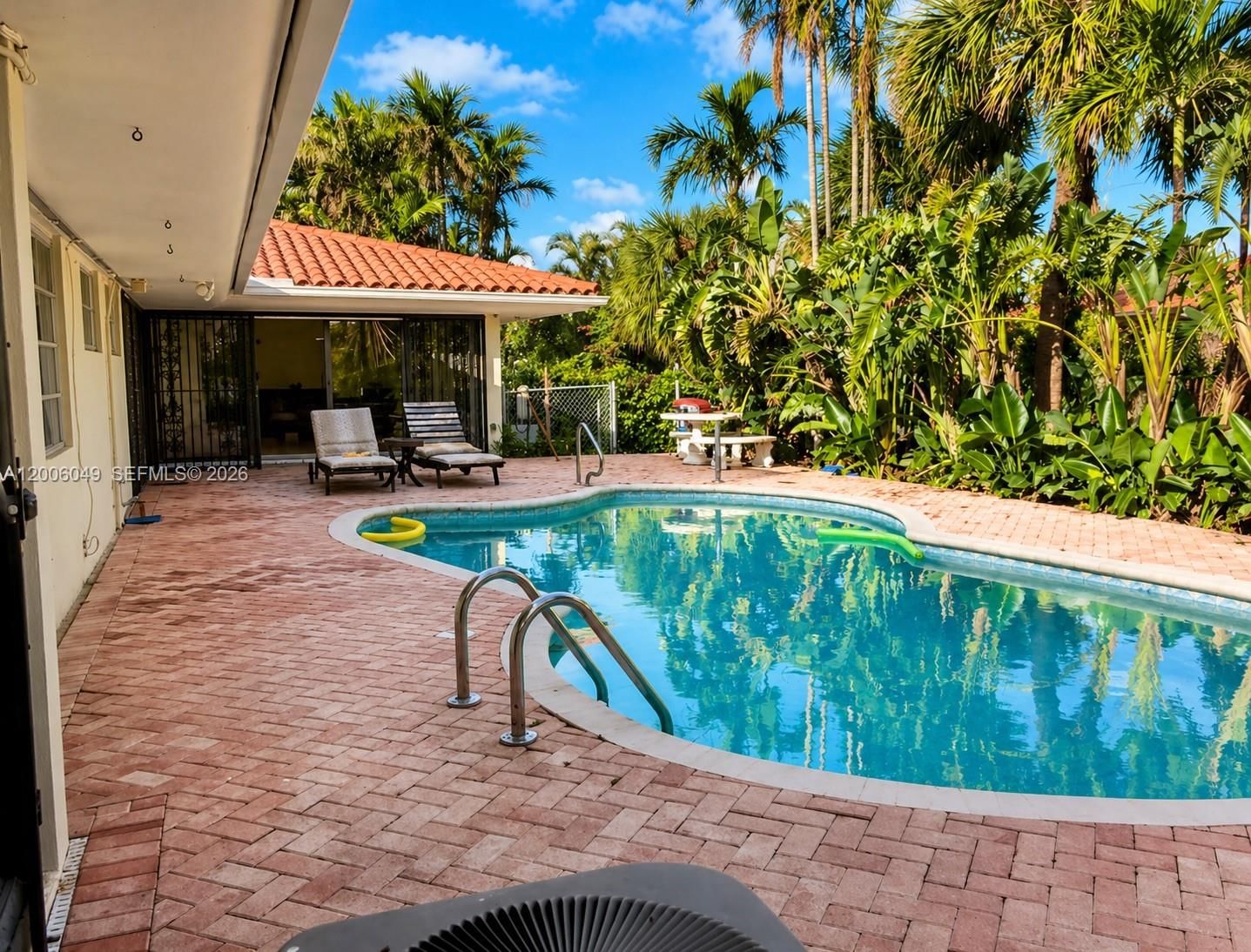 Real estate property located at 9205 Byron Ave, Miami-dade, Altos Del Mar No 5, Surfside, FL