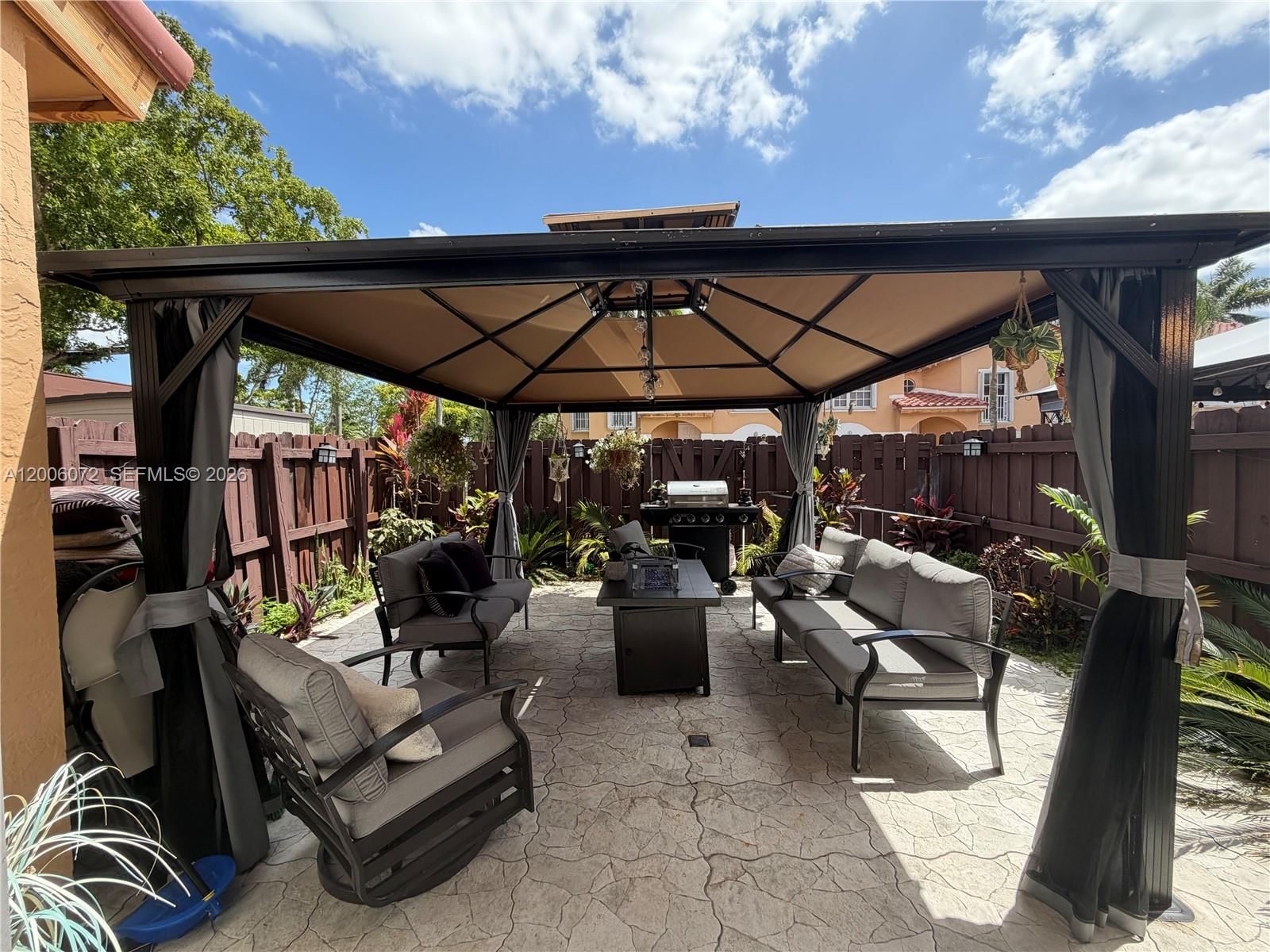 Real estate property located at 14245 57th Ln #9-2, Miami-dade, Sienna Villas Condo, Miami, FL