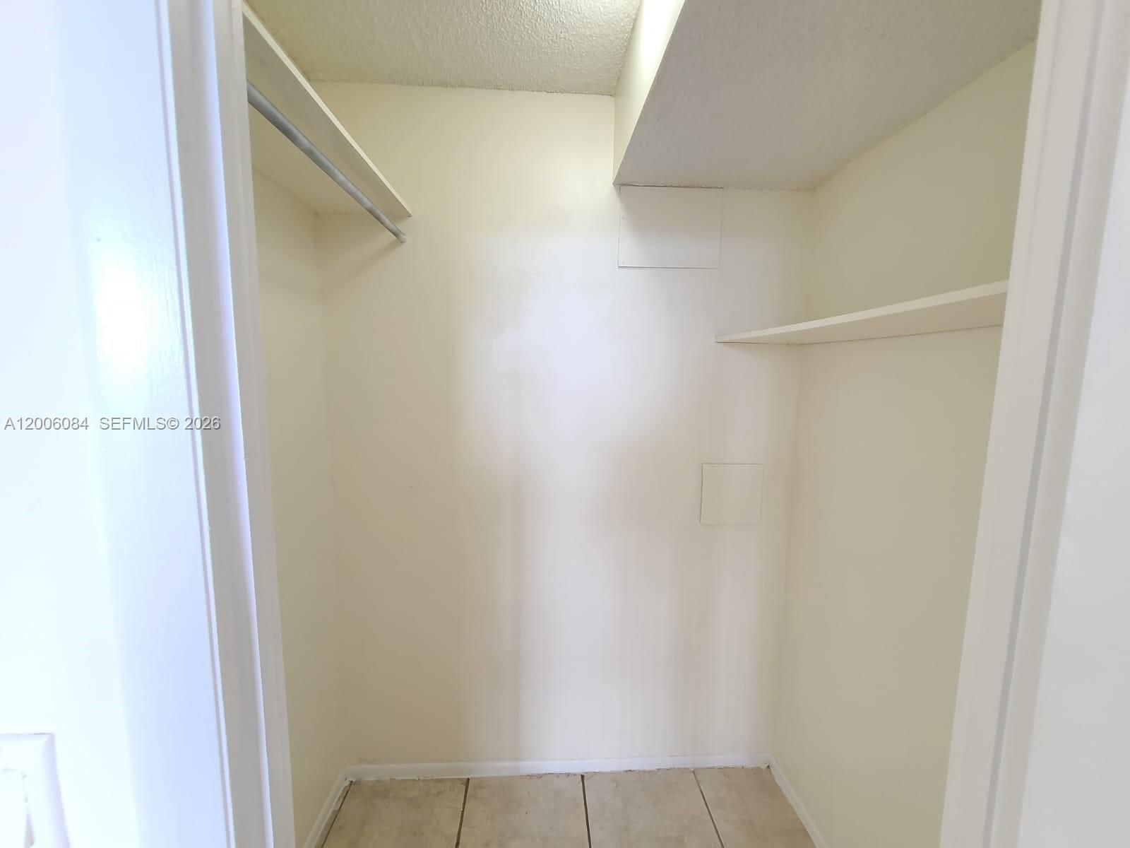 Real estate property located at 15600 7th Ave #709, Miami-dade, Parkway Towers Bldg 1, Miami, FL