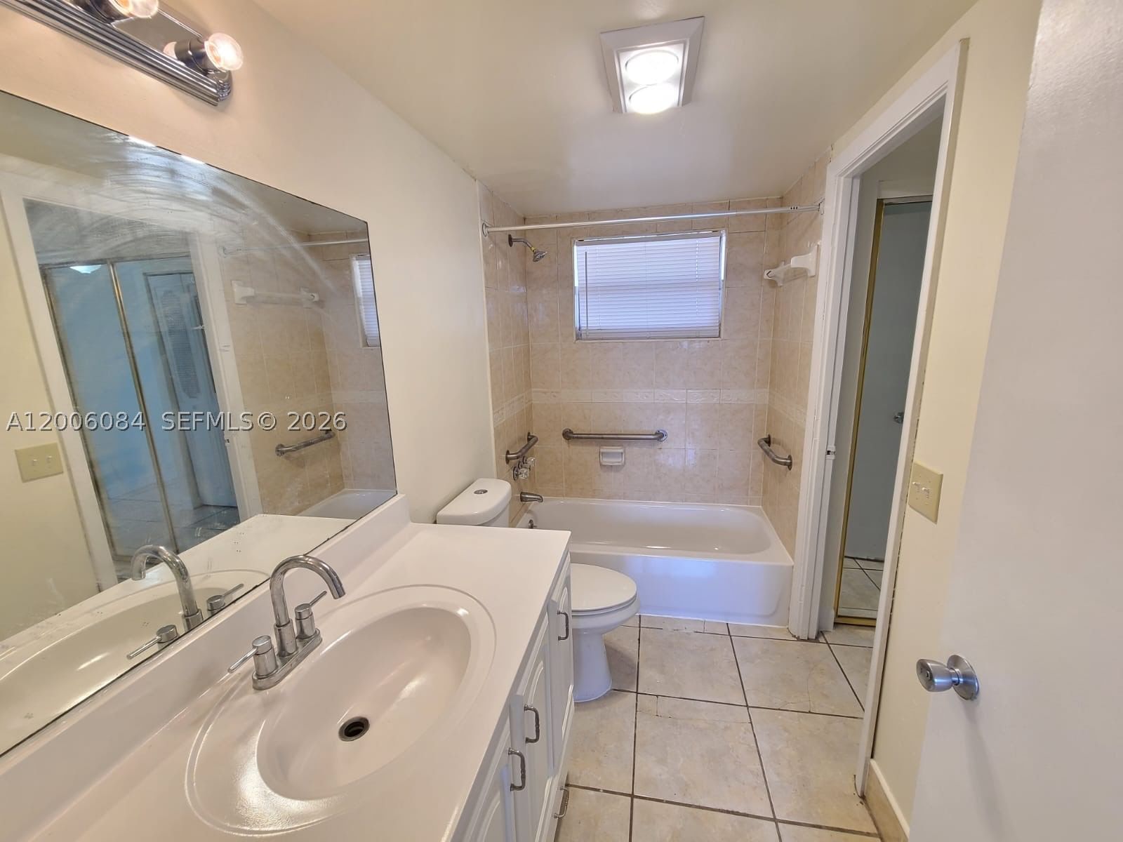Real estate property located at 15600 7th Ave #709, Miami-dade, Parkway Towers Bldg 1, Miami, FL