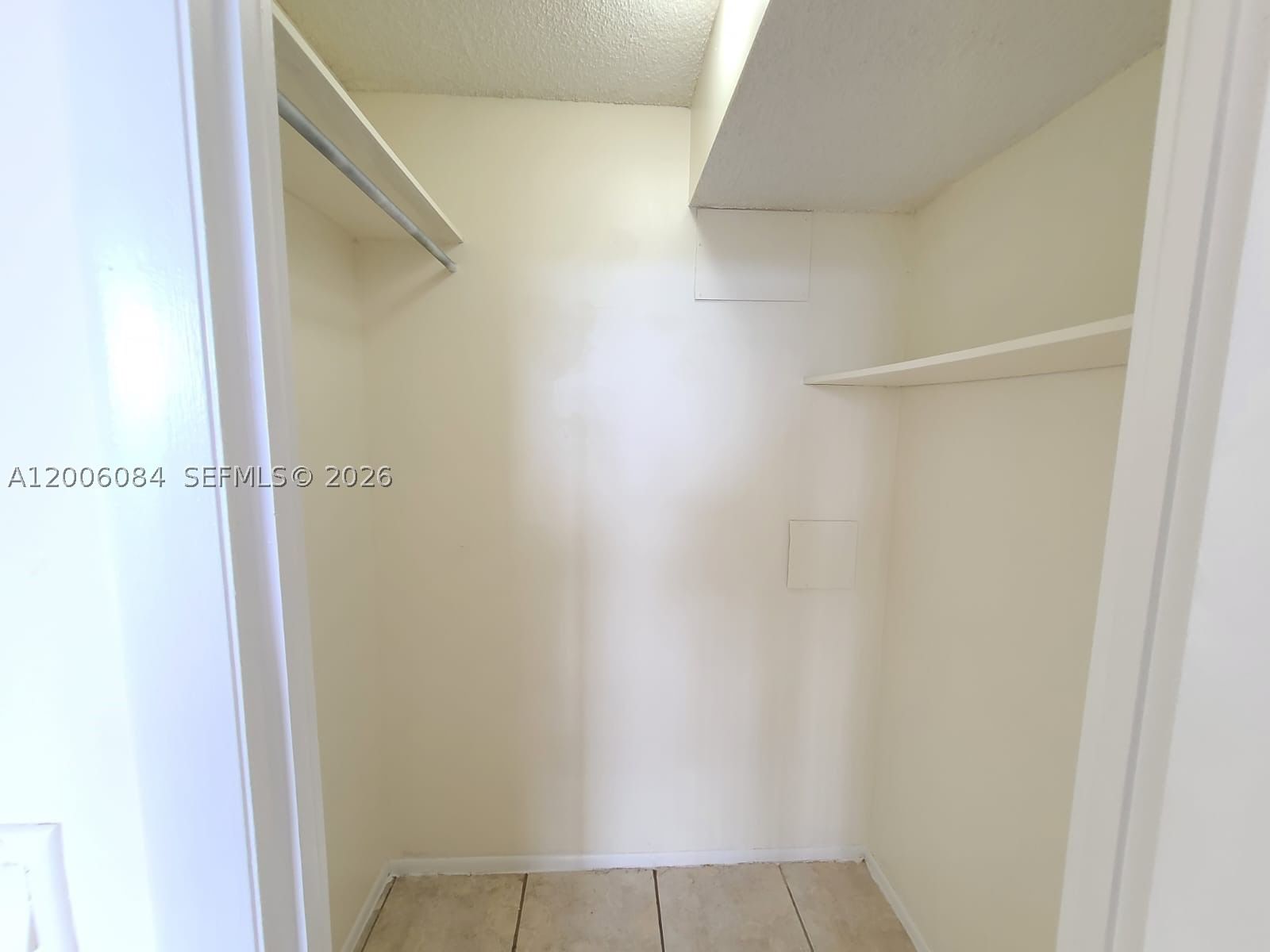 Real estate property located at 15600 7th Ave #709, Miami-dade, Parkway Towers Bldg 1, Miami, FL