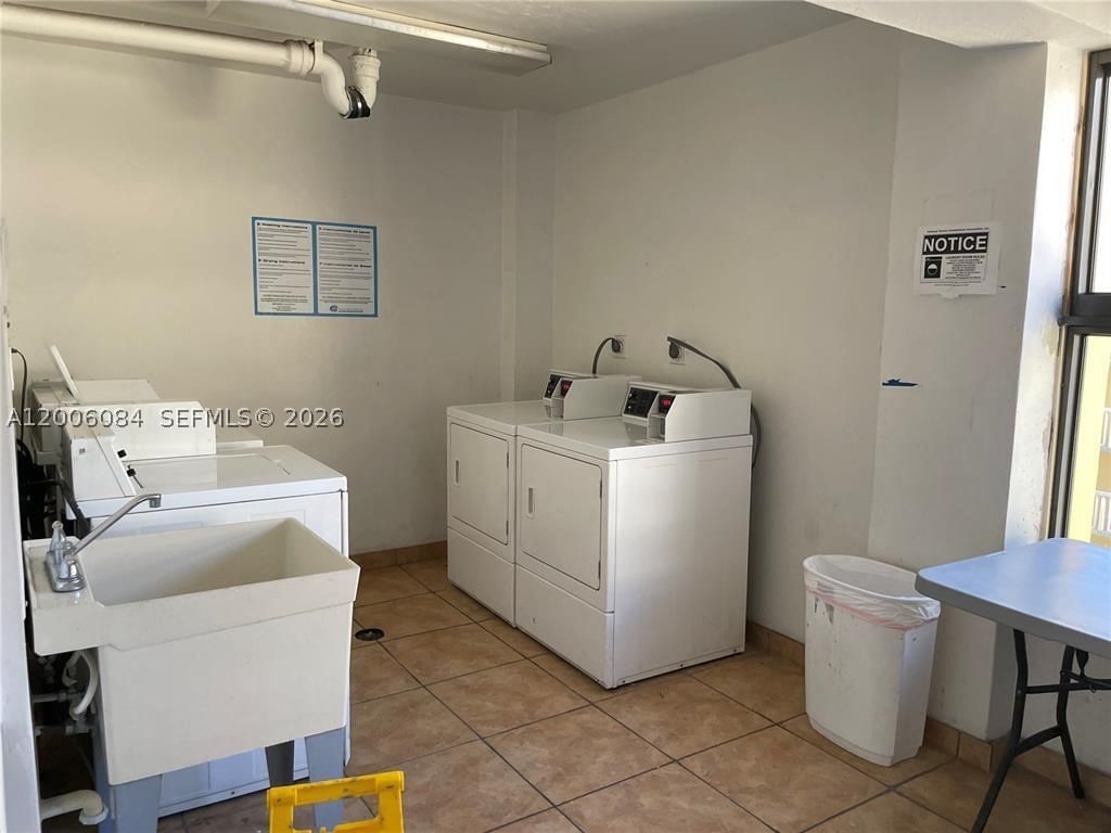 Real estate property located at 15600 7th Ave #709, Miami-dade, Parkway Towers Bldg 1, Miami, FL