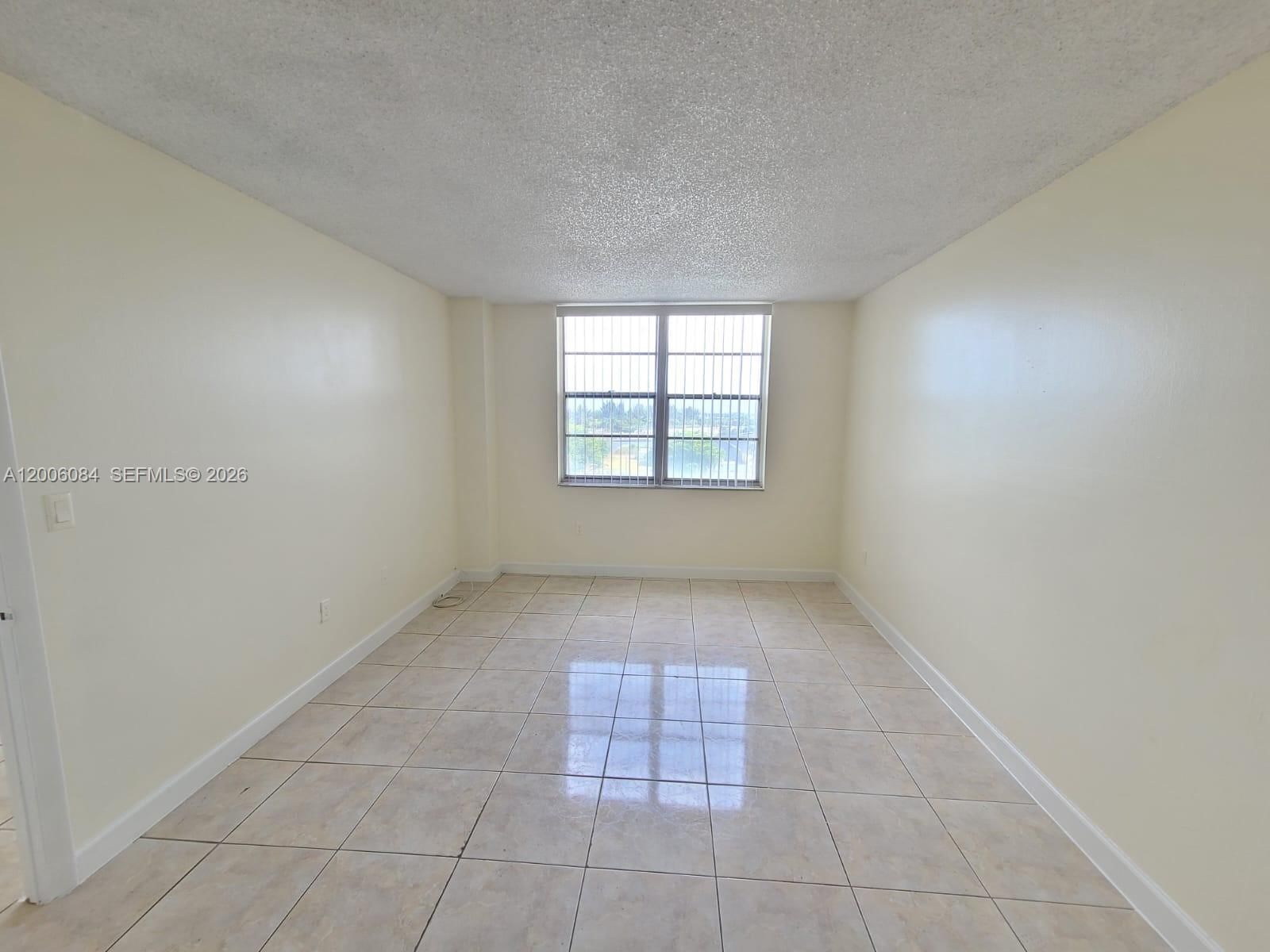 Real estate property located at 15600 7th Ave #709, Miami-dade, Parkway Towers Bldg 1, Miami, FL