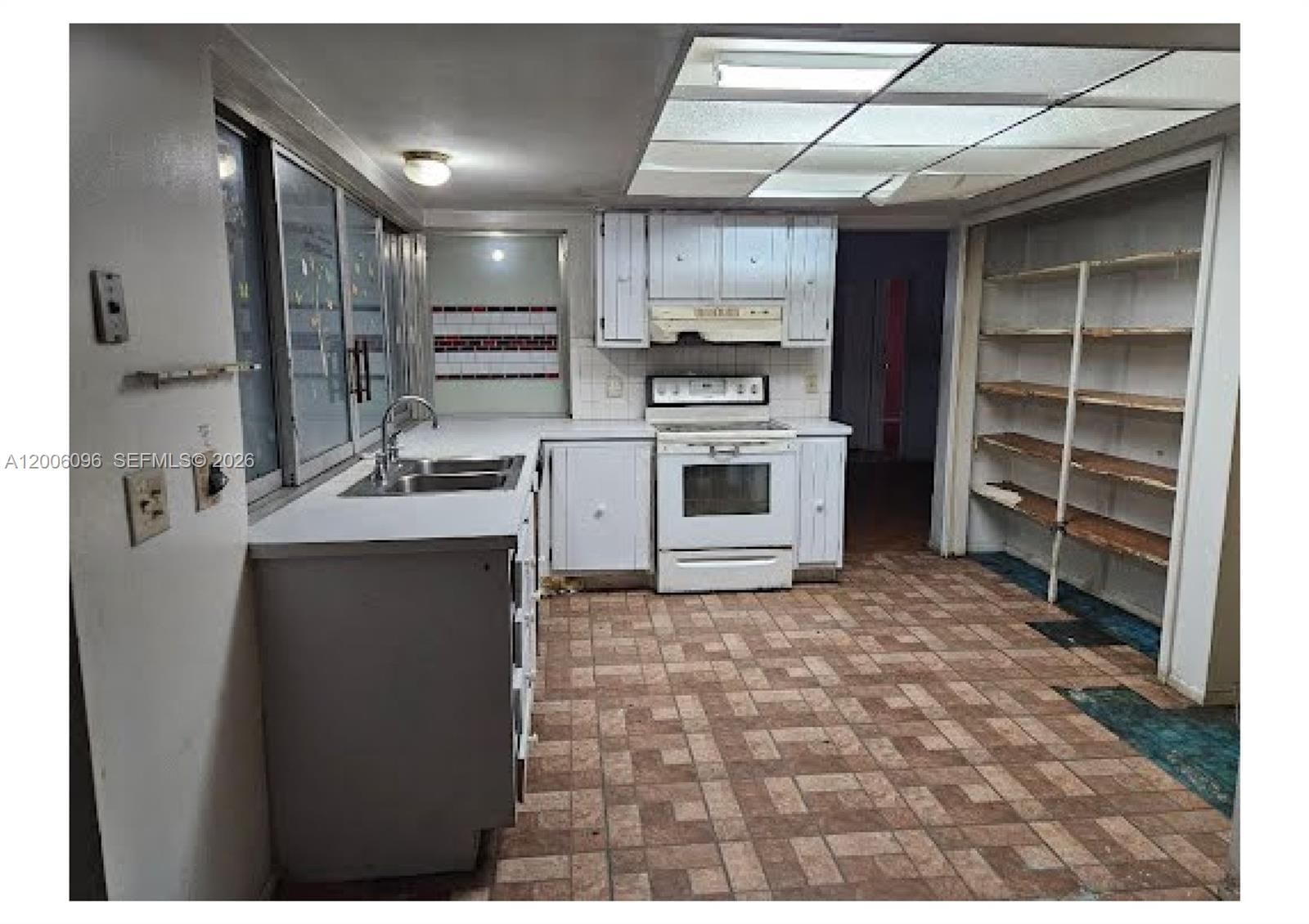 Real estate property located at 750 Douglas Rd, Broward, Westview Sec 2 Part 1 Ame, Pembroke Pines, FL