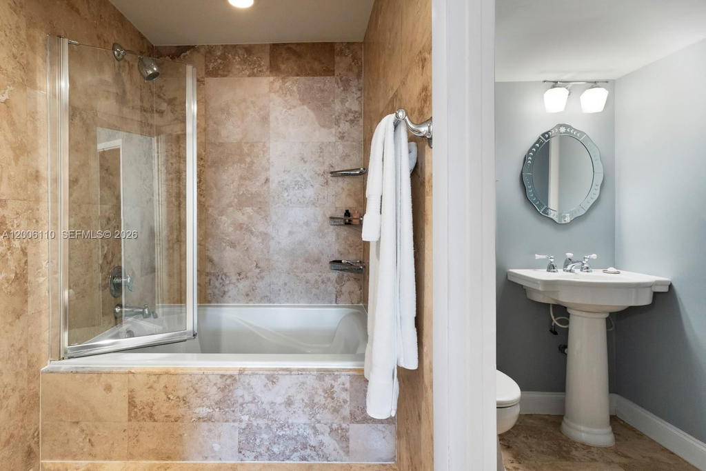 Real estate property located at 5 Island Ave LE, Miami-dade, Island Terrace Condo, Miami Beach, FL