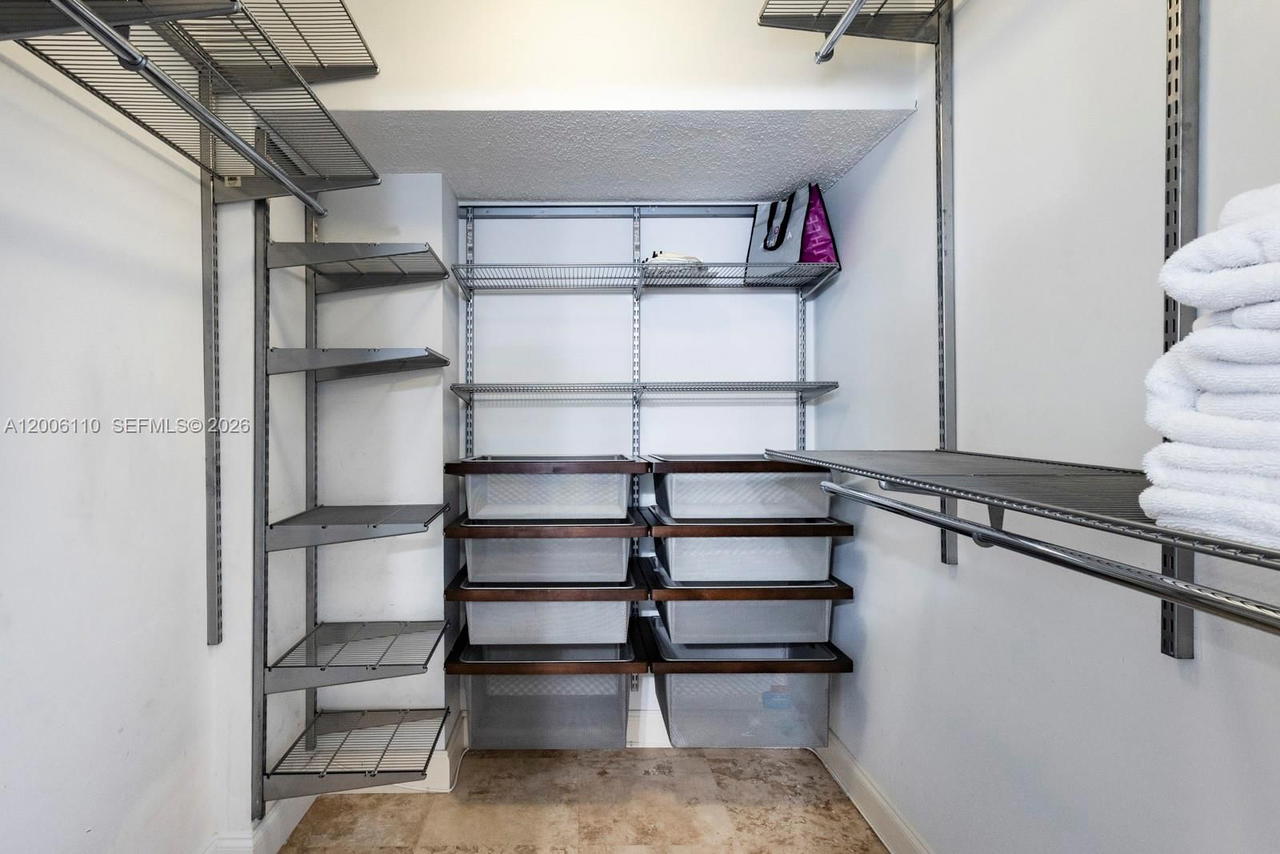 Real estate property located at 5 Island Ave LE, Miami-dade, Island Terrace Condo, Miami Beach, FL