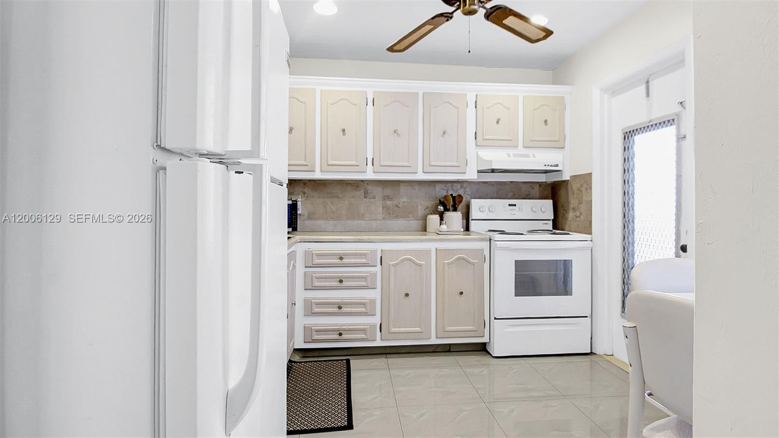 Real estate property located at 4000 44th Ave #306, Broward, Sapphire Condo, Lauderdale Lakes, FL