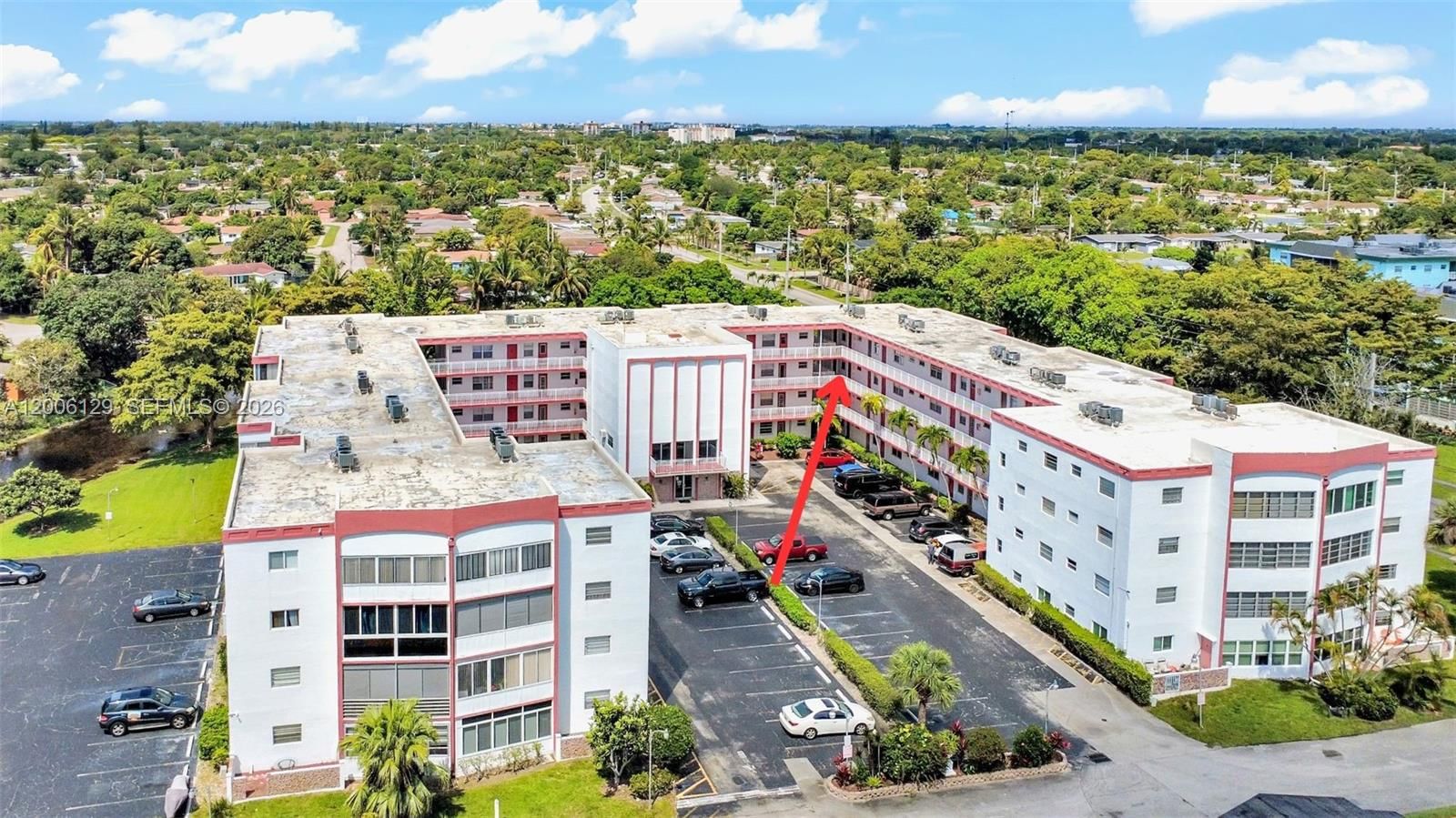 Real estate property located at 4000 44th Ave #306, Broward, Sapphire Condo, Lauderdale Lakes, FL