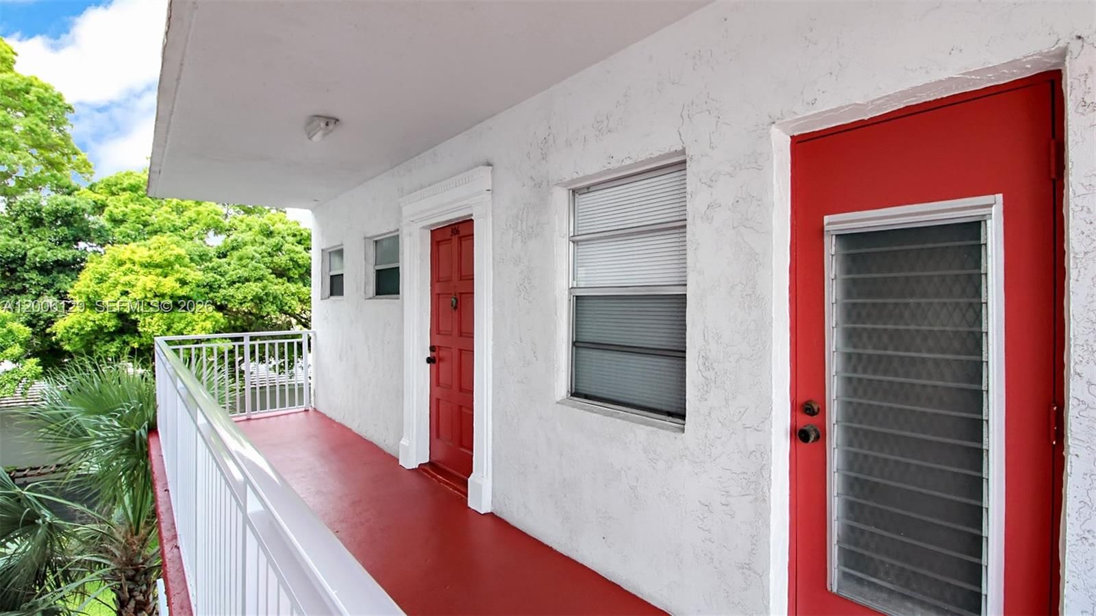 Real estate property located at 4000 44th Ave #306, Broward, Sapphire Condo, Lauderdale Lakes, FL
