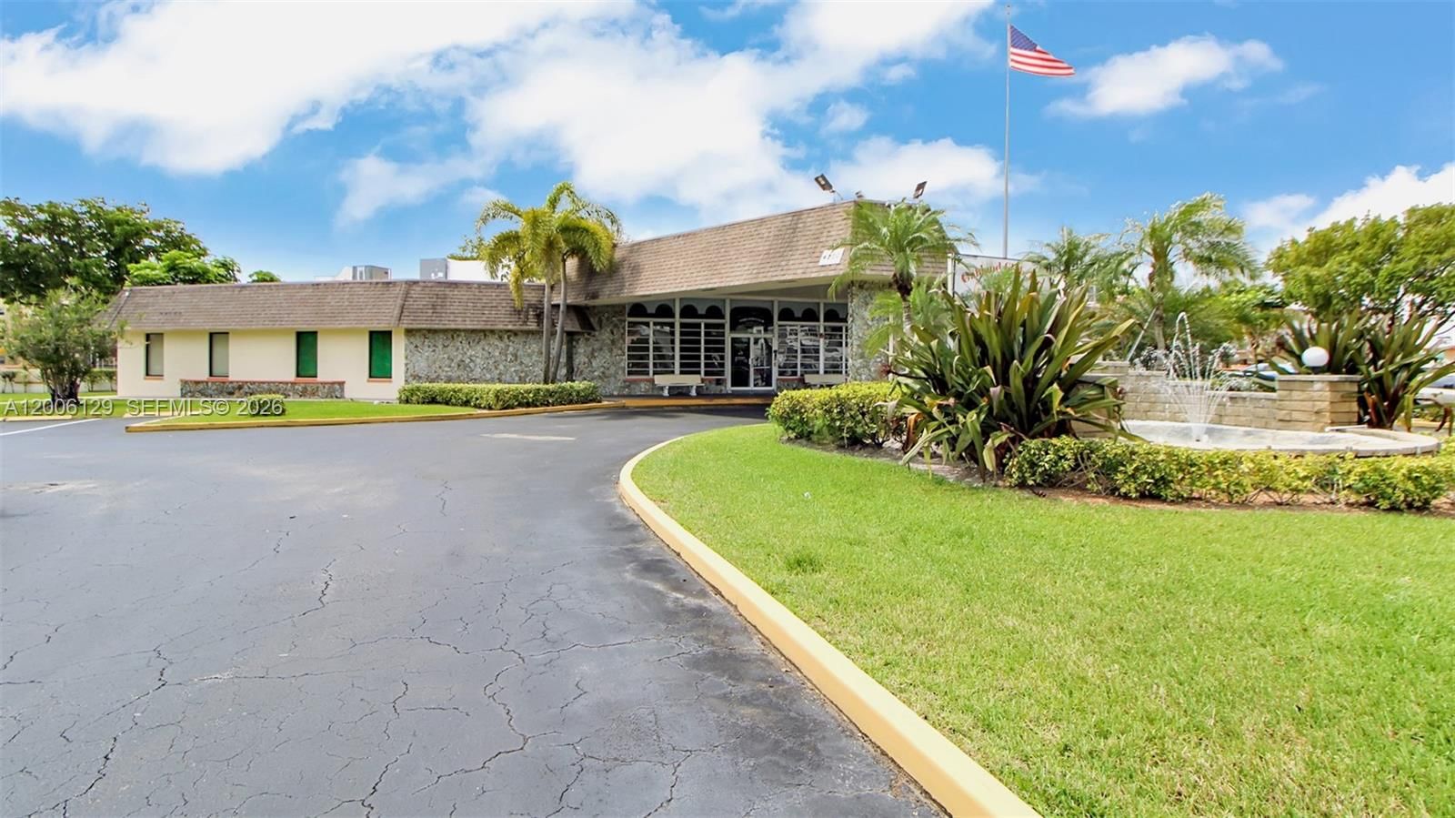 Real estate property located at 4000 44th Ave #306, Broward, Sapphire Condo, Lauderdale Lakes, FL