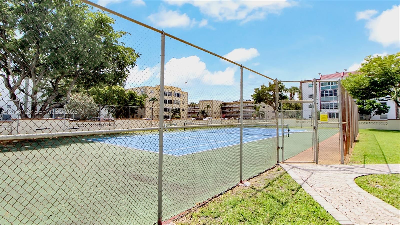 Real estate property located at 4000 44th Ave #306, Broward, Sapphire Condo, Lauderdale Lakes, FL