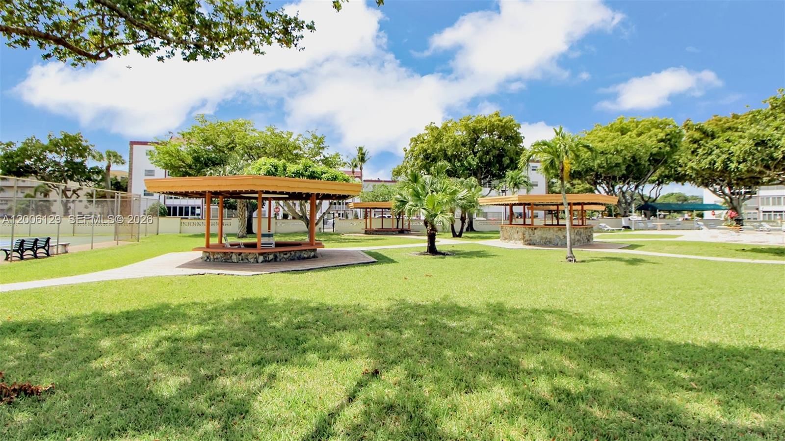 Real estate property located at 4000 44th Ave #306, Broward, Sapphire Condo, Lauderdale Lakes, FL