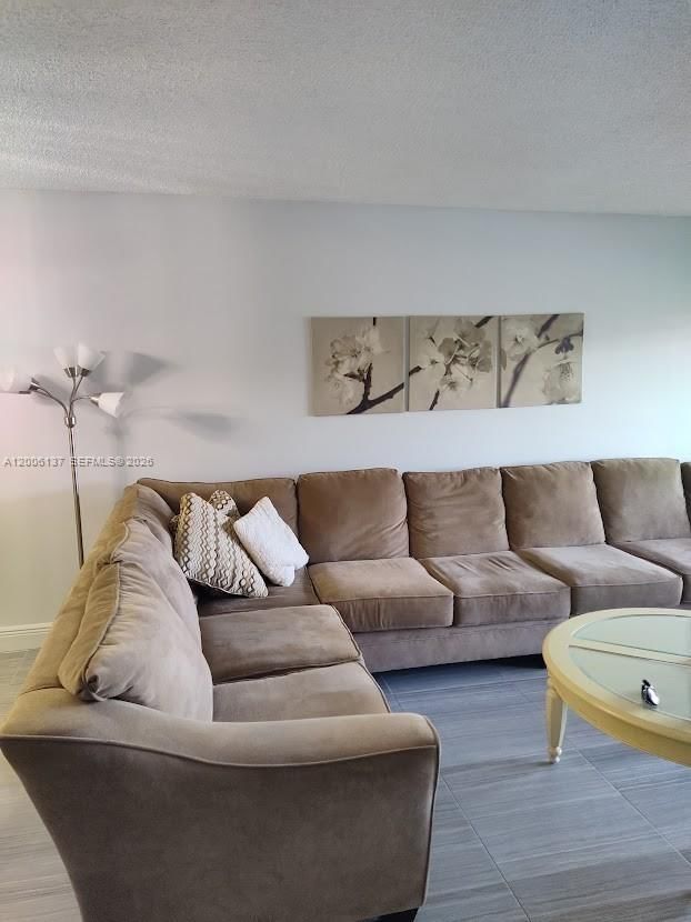 Real estate property located at 3601 Inverarry #206A, Broward, Las Vistas, Lauderhill, FL