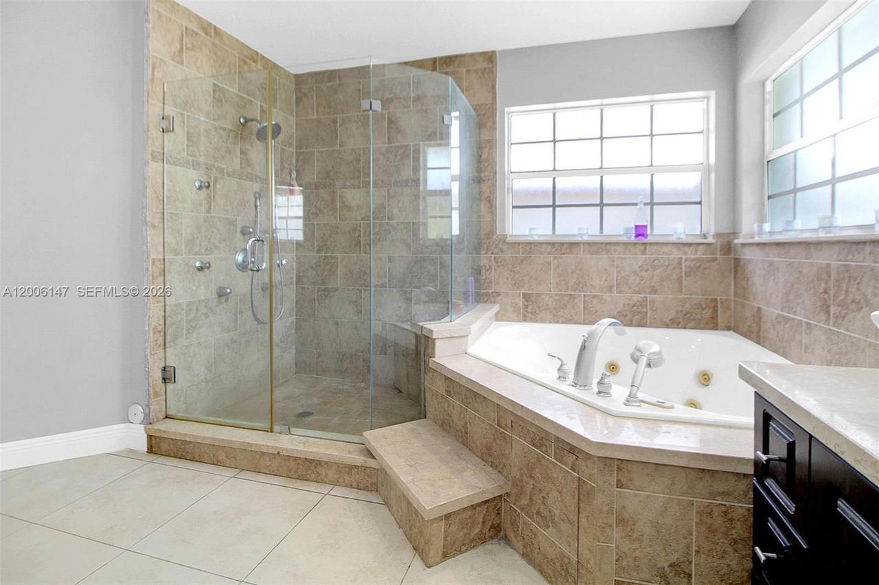 Real estate property located at 14557 160th St, Miami-dade, Landing South, Miami, FL