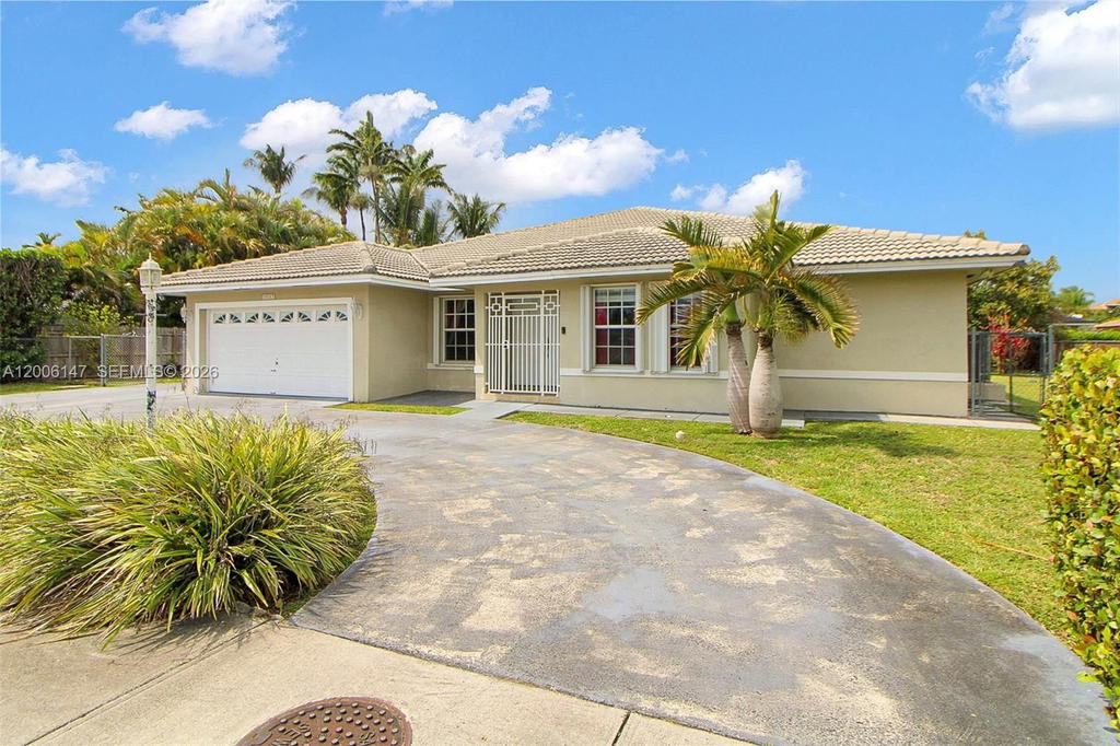 Real estate property located at 14557 160th St, Miami-dade, Landing South, Miami, FL