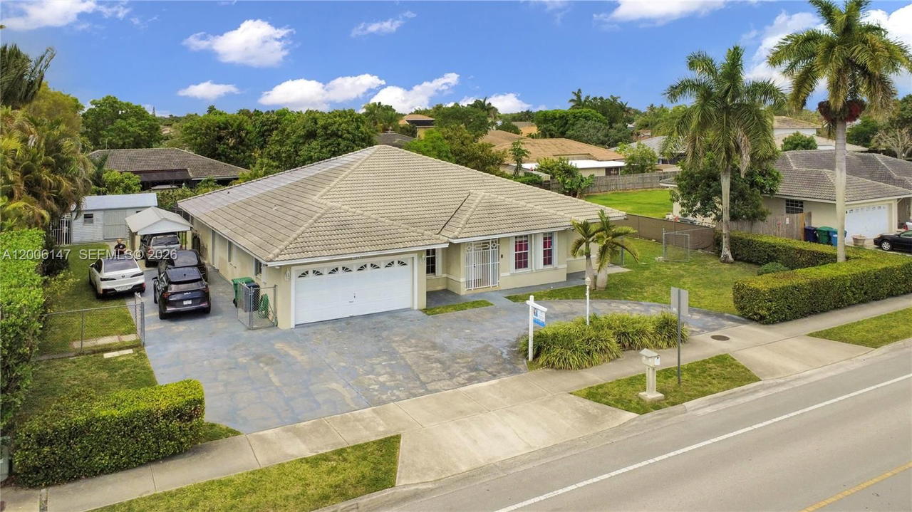 Real estate property located at 14557 160th St, Miami-dade, Landing South, Miami, FL