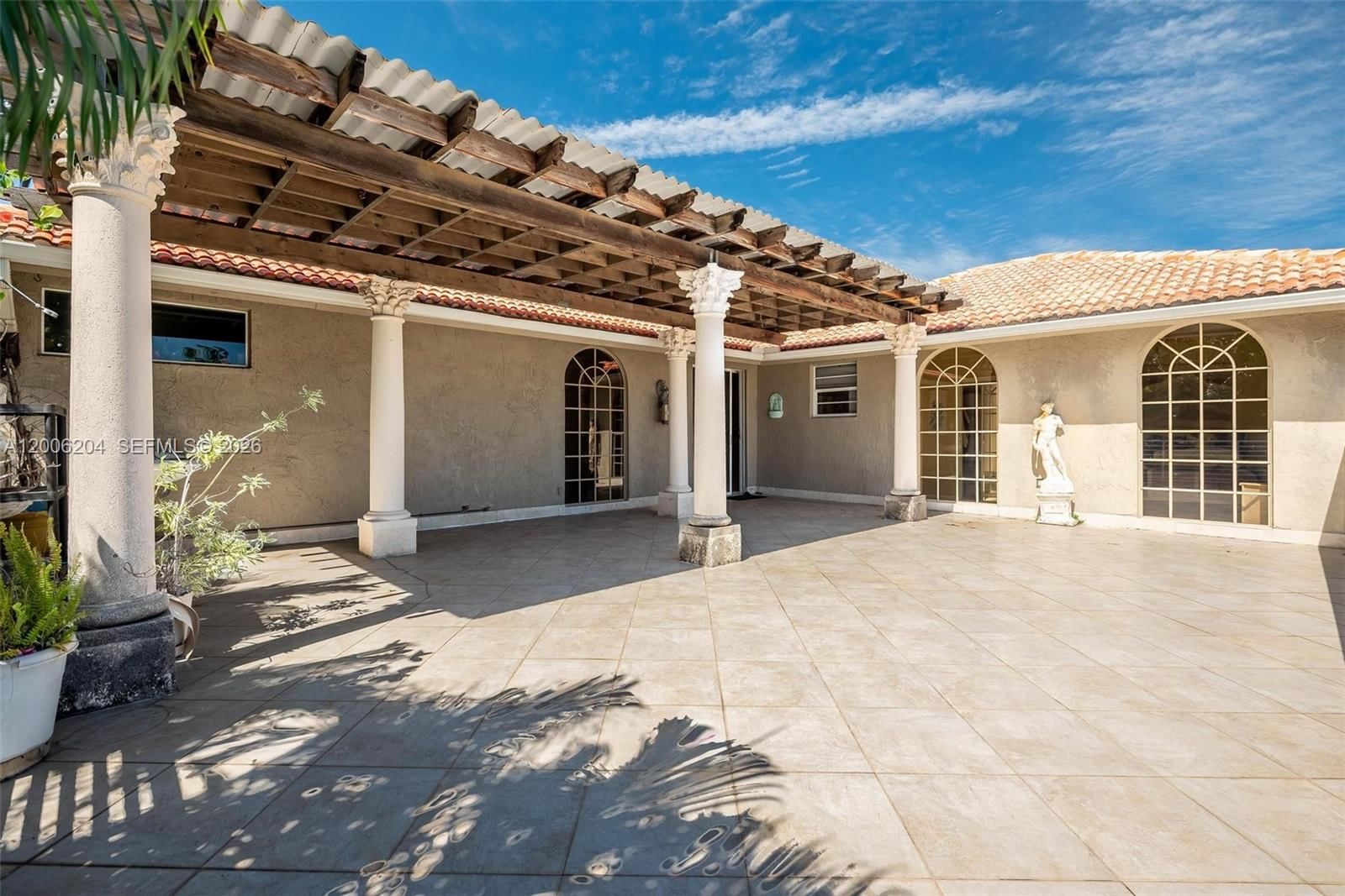 Real estate property located at 37 Fort Royal Is, Broward, Bermuda-riviera Sub Of Ga, Fort Lauderdale, FL