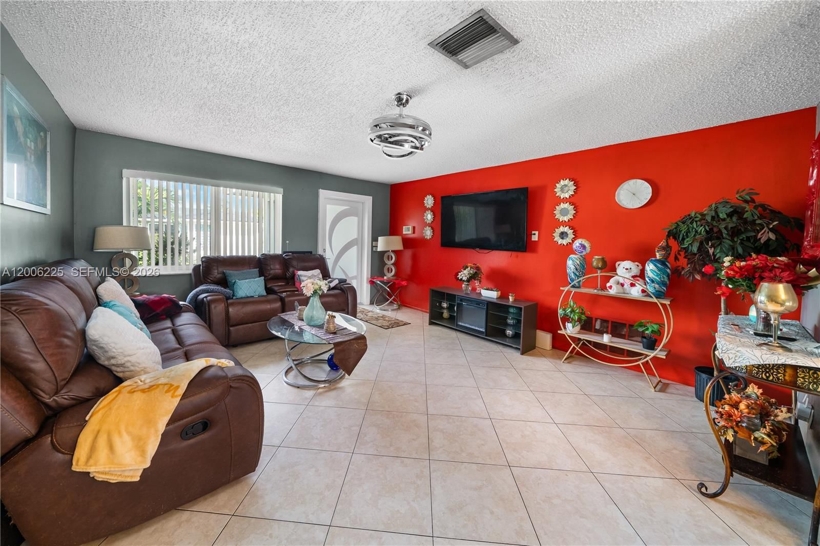 Real estate property located at 4402 44th Ave, Broward, Mainlands Of Tamarac Lake, Tamarac, FL