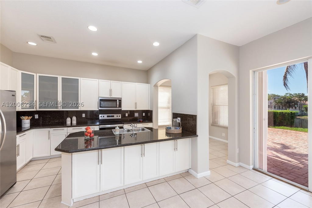Real estate property located at 19416 25th Ct, Broward, Sunset Lakes Plat Two, Miramar, FL