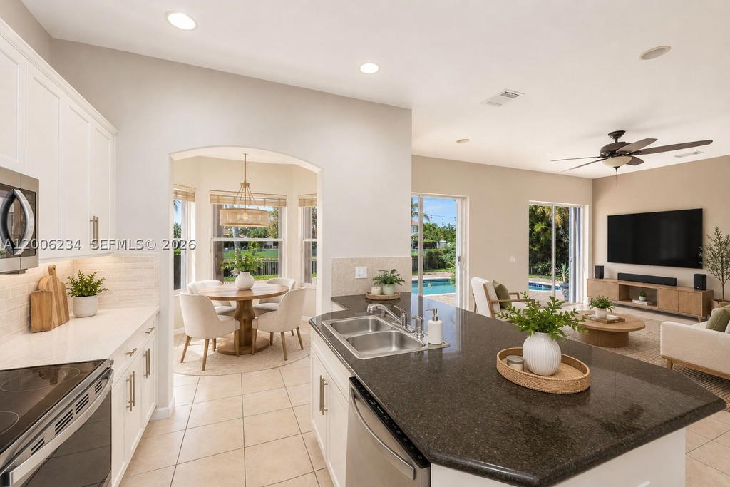 Real estate property located at 19416 25th Ct, Broward, Sunset Lakes Plat Two, Miramar, FL