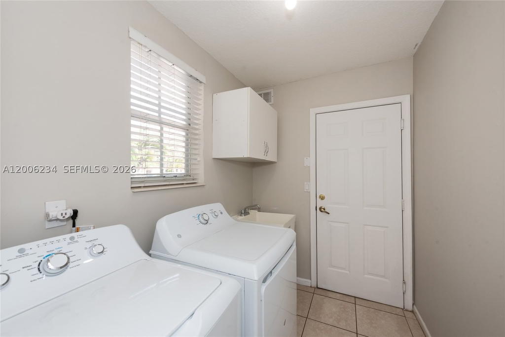 Real estate property located at 19416 25th Ct, Broward, Sunset Lakes Plat Two, Miramar, FL