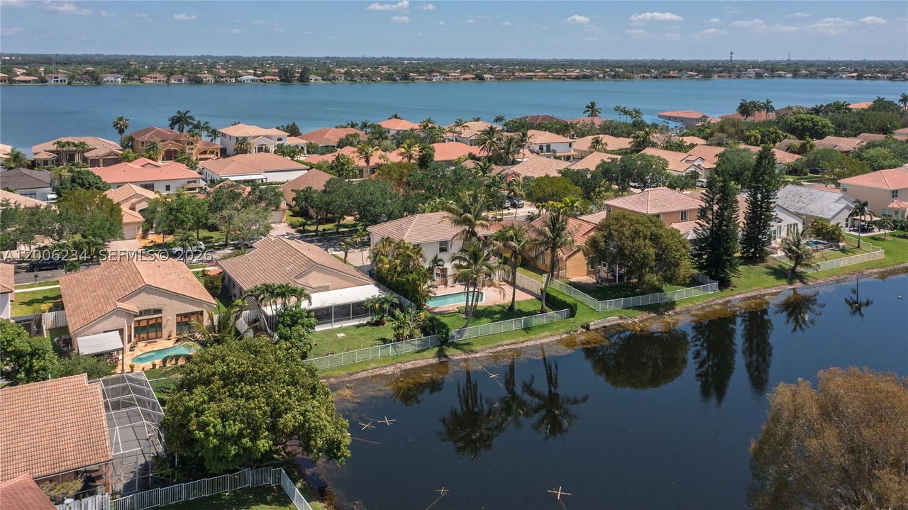 Real estate property located at 19416 25th Ct, Broward, Sunset Lakes Plat Two, Miramar, FL