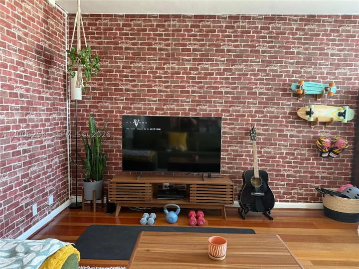 Real estate property located at 1000 West Ave #1105, Miami-dade, Mirador 1000 Condo, Miami Beach, FL