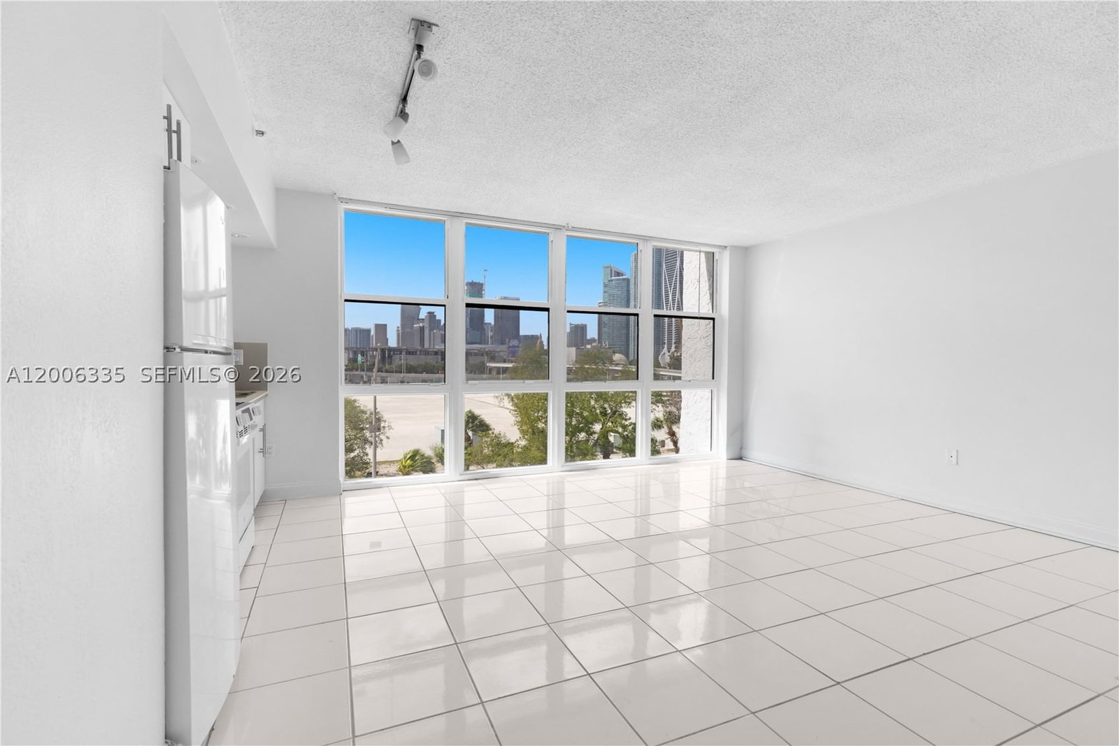 Real estate property located at 555 15th St #501, Miami-dade, Venetia Condo, Miami, FL