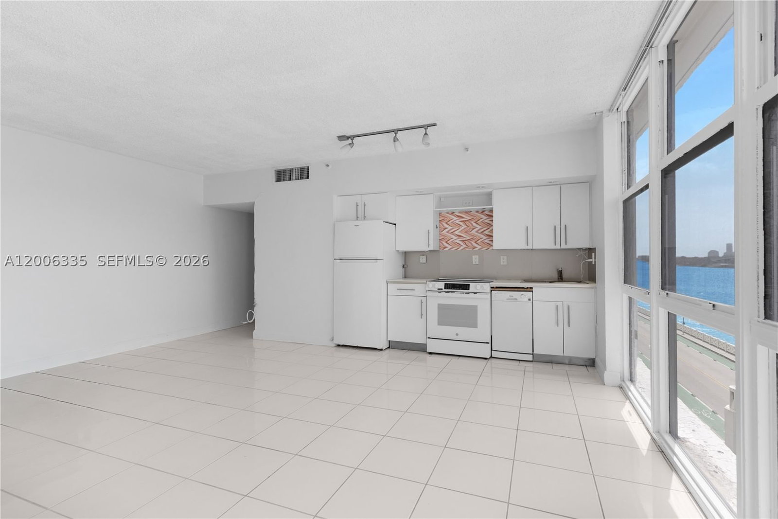 Real estate property located at 555 15th St #501, Miami-dade, Venetia Condo, Miami, FL