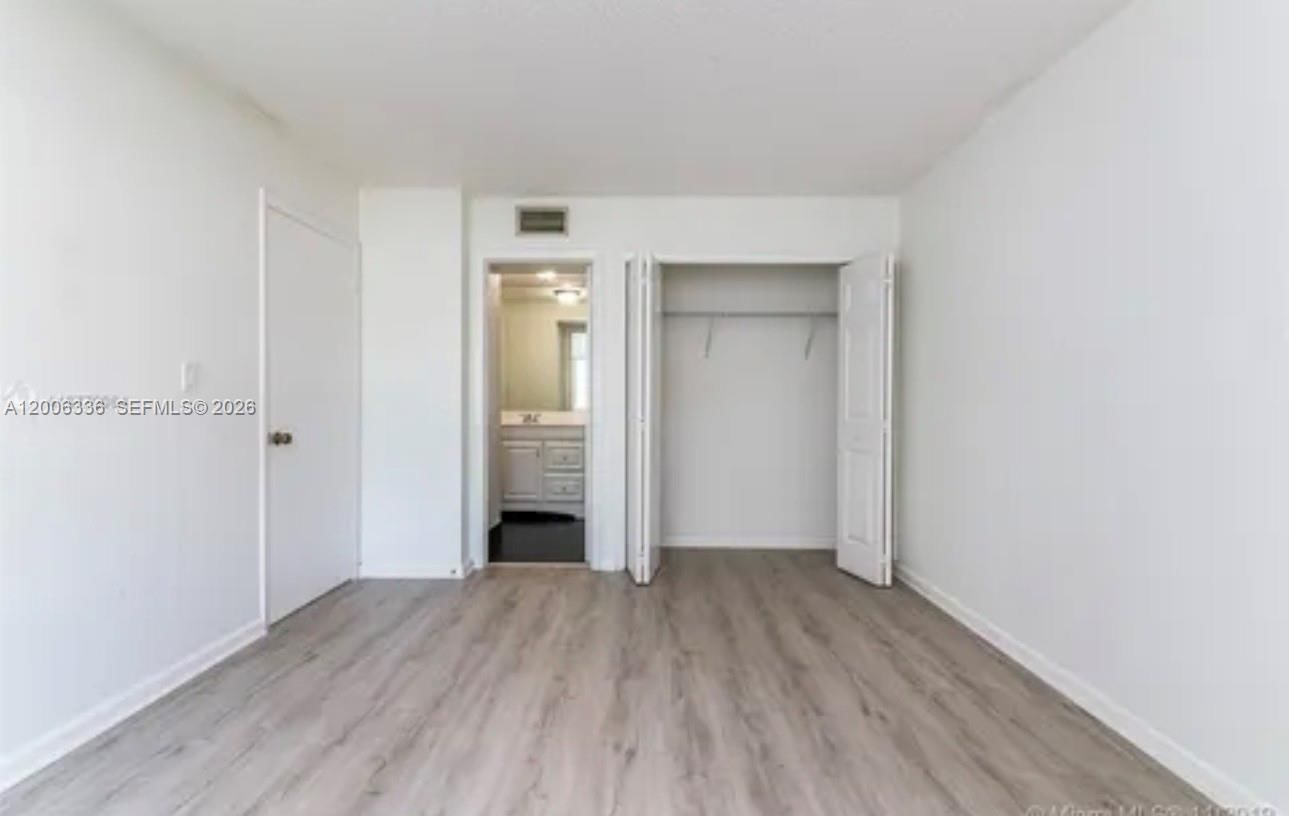 Real estate property located at 100 Lakeview Dr #112, Broward, Building Three Of Racquet, Weston, FL