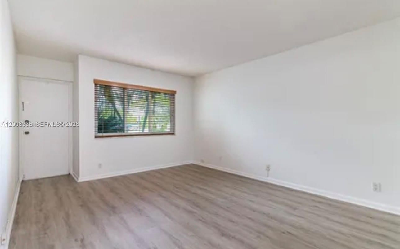 Real estate property located at 100 Lakeview Dr #112, Broward, Building Three Of Racquet, Weston, FL