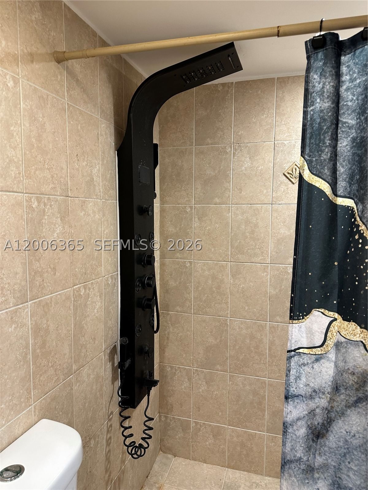 Real estate property located at 100 Golden Isles Dr #810, Broward, Lake Point Tower Condomin, Hallandale Beach, FL