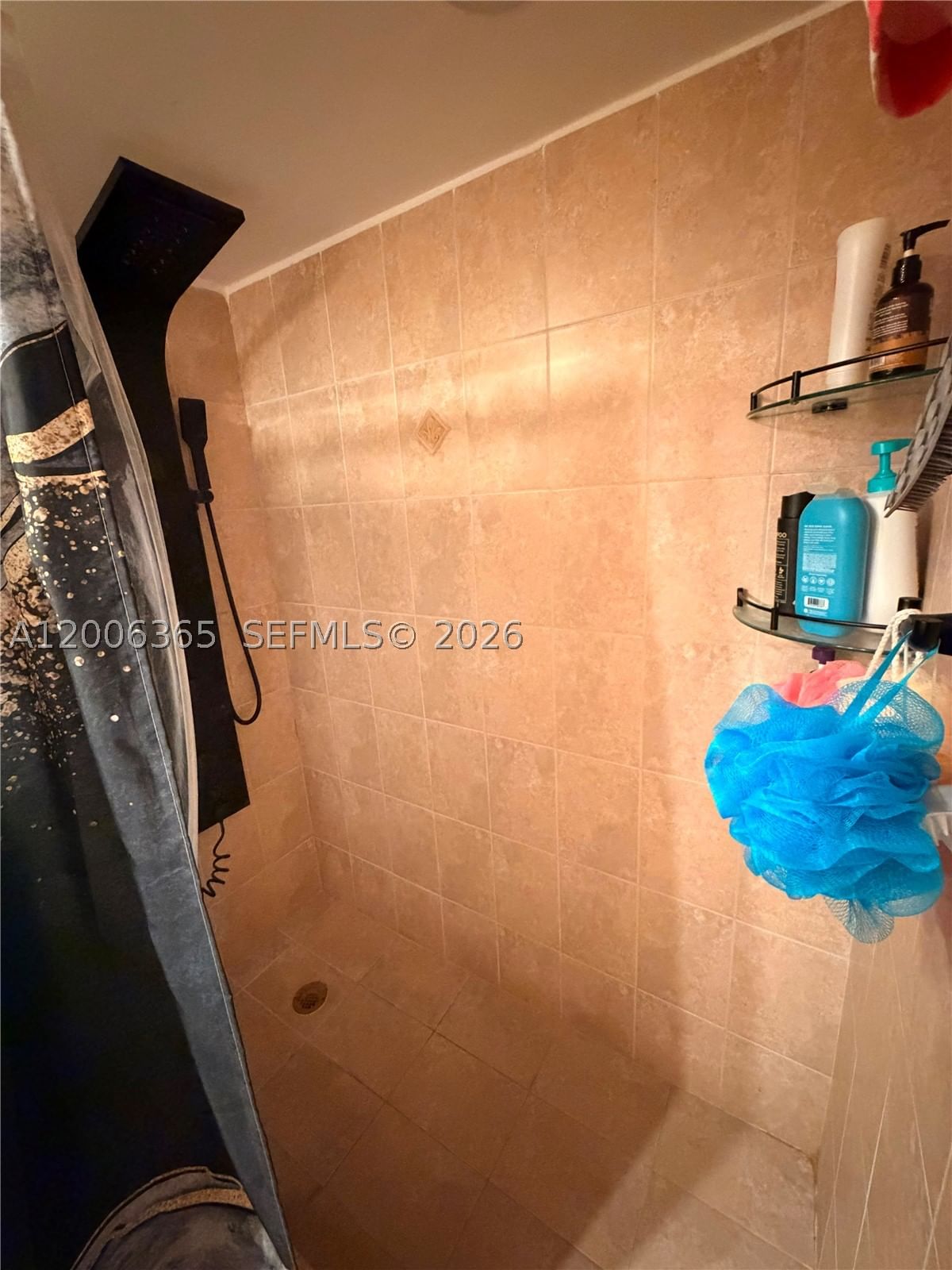 Real estate property located at 100 Golden Isles Dr #810, Broward, Lake Point Tower Condomin, Hallandale Beach, FL