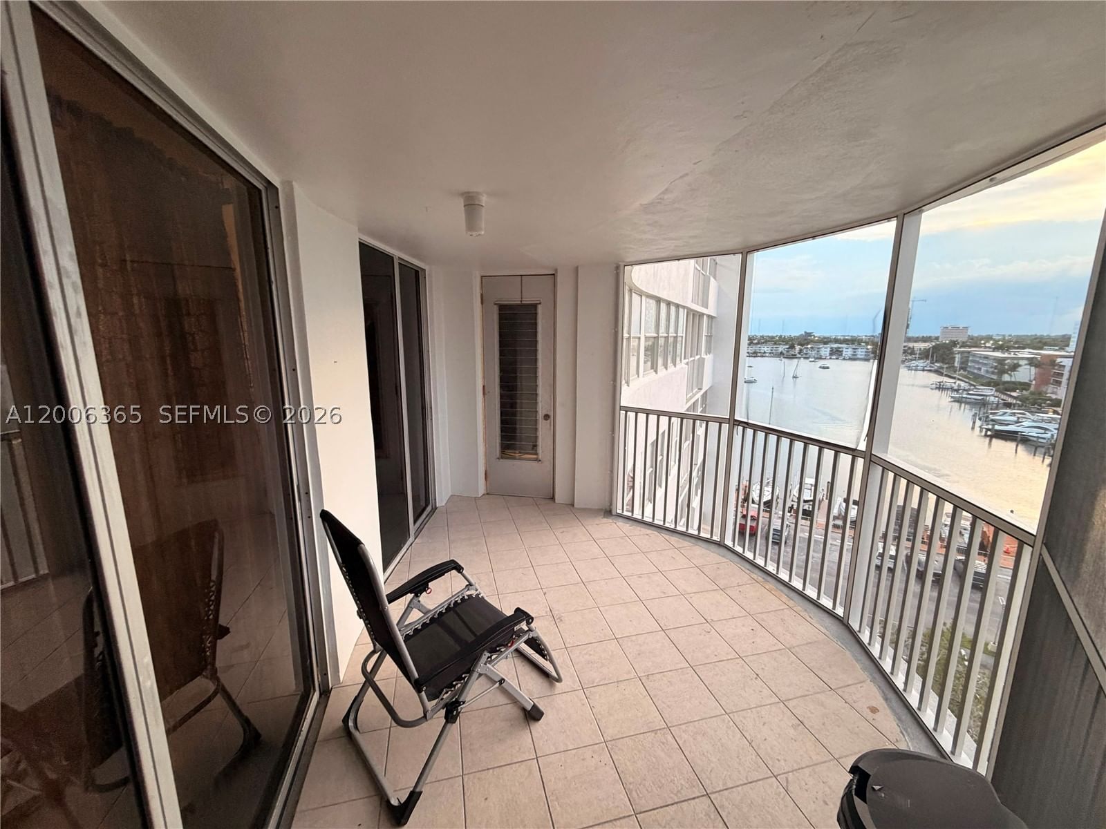 Real estate property located at 100 Golden Isles Dr #810, Broward, Lake Point Tower Condomin, Hallandale Beach, FL