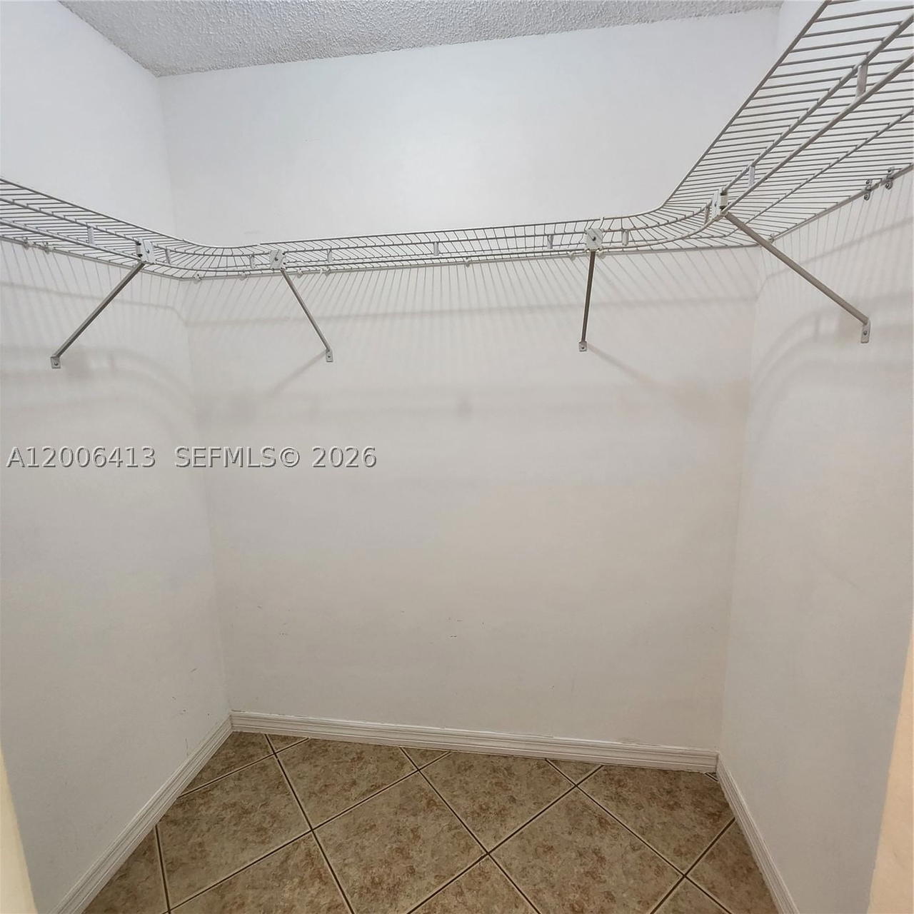 Real estate property located at 16501 Blatt Blvd #204, Broward, Gardens At Bonaventure 14, Weston, FL