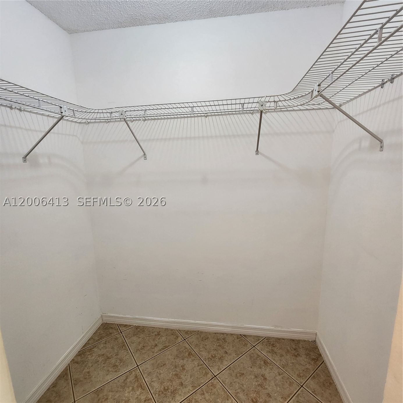 Real estate property located at 16501 Blatt Blvd #204, Broward, Gardens At Bonaventure 14, Weston, FL