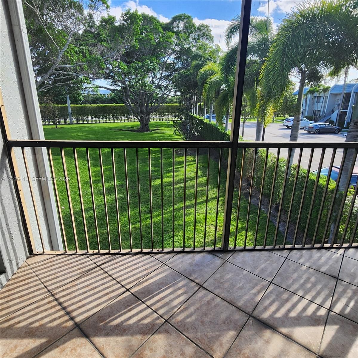 Real estate property located at 16501 Blatt Blvd #204, Broward, Gardens At Bonaventure 14, Weston, FL