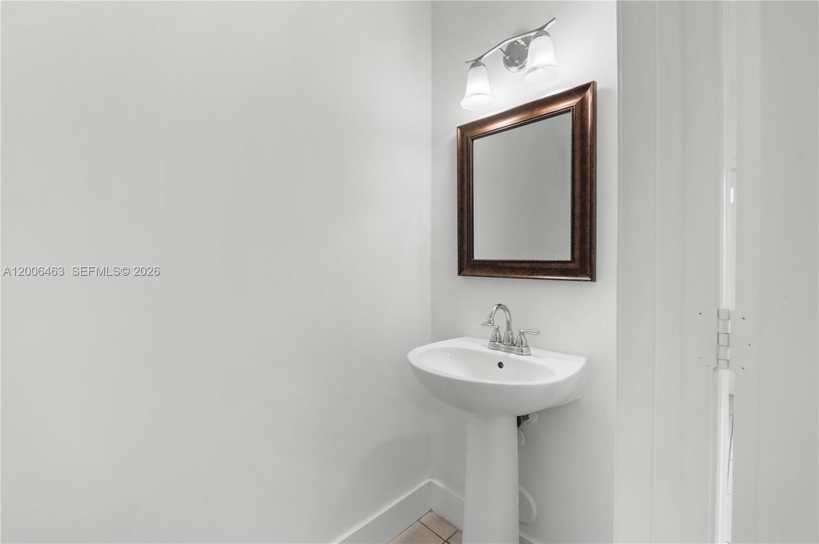 Real estate property located at 40 Simonton Cir #40, Broward, Coconuts, Weston, FL