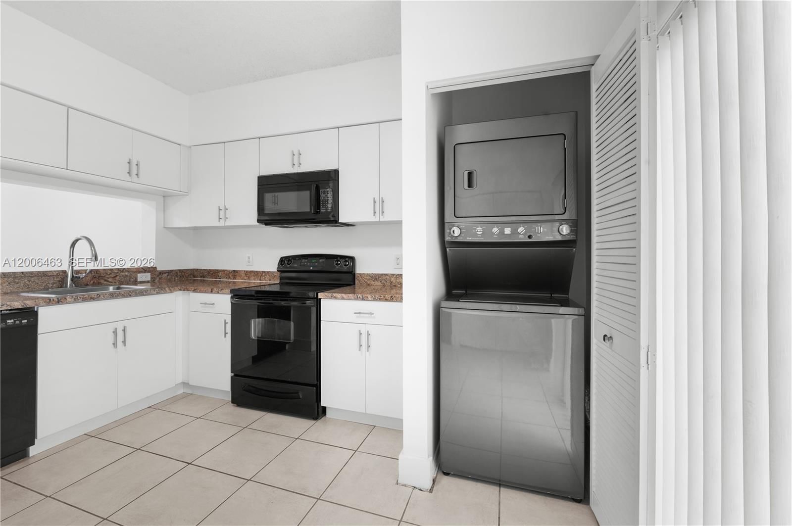 Real estate property located at 40 Simonton Cir #40, Broward, Coconuts, Weston, FL