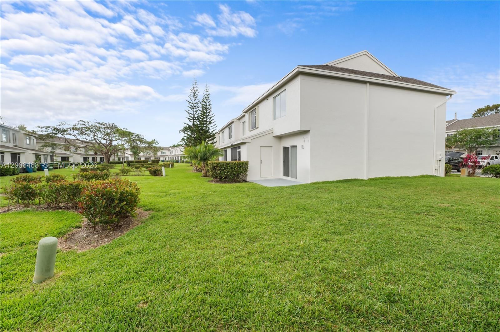 Real estate property located at 40 Simonton Cir #40, Broward, Coconuts, Weston, FL