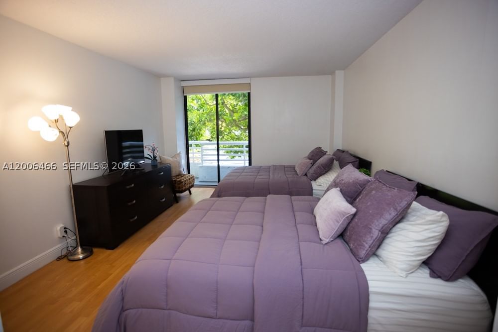 Real estate property located at 3300 192nd St #214, Miami-dade, Parc Central Aventura Eas, Aventura, FL
