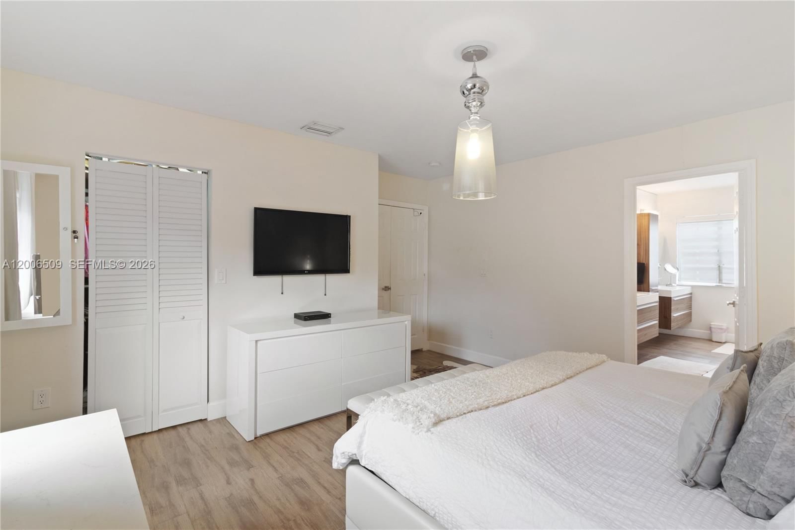 Real estate property located at 10842 53rd Ln, Miami-dade, Doral Reserve, Doral, FL