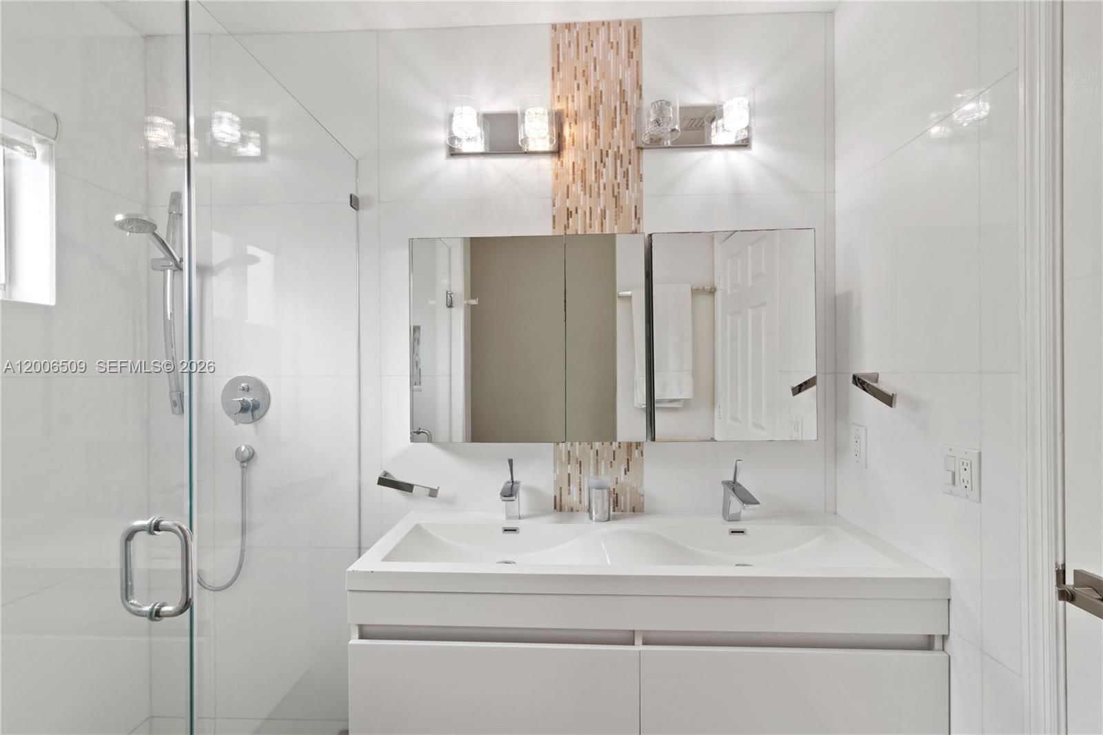 Real estate property located at 10842 53rd Ln, Miami-dade, Doral Reserve, Doral, FL