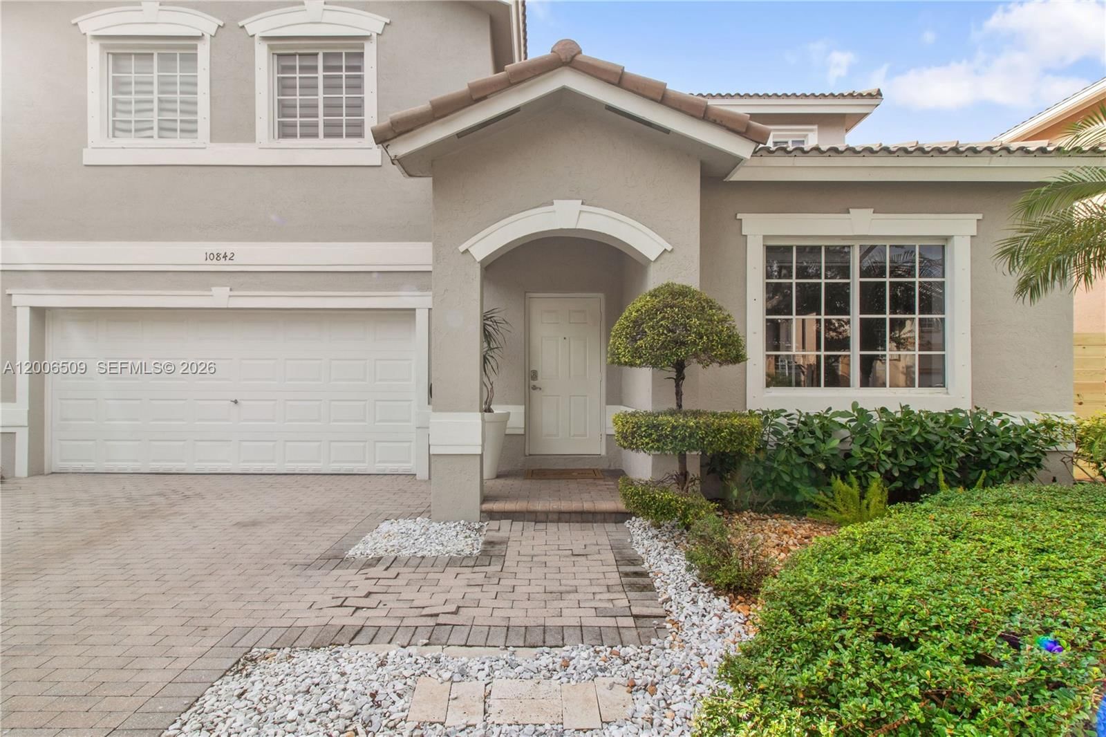 Real estate property located at 10842 53rd Ln, Miami-dade, Doral Reserve, Doral, FL