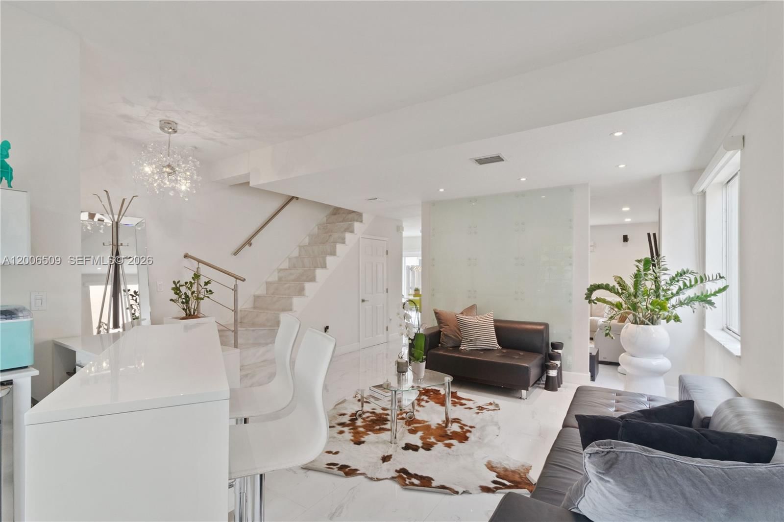 Real estate property located at 10842 53rd Ln, Miami-dade, Doral Reserve, Doral, FL