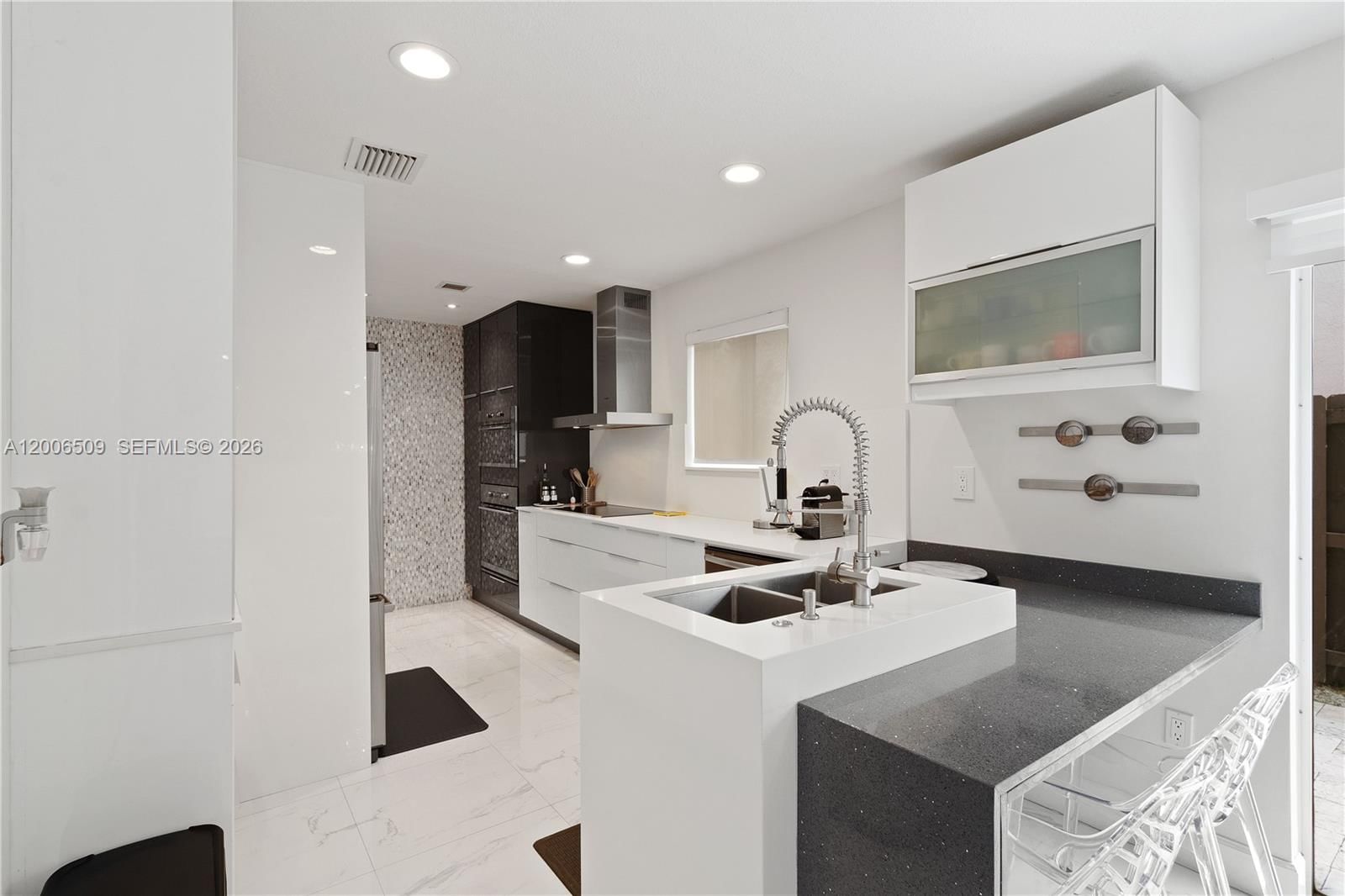 Real estate property located at 10842 53rd Ln, Miami-dade, Doral Reserve, Doral, FL