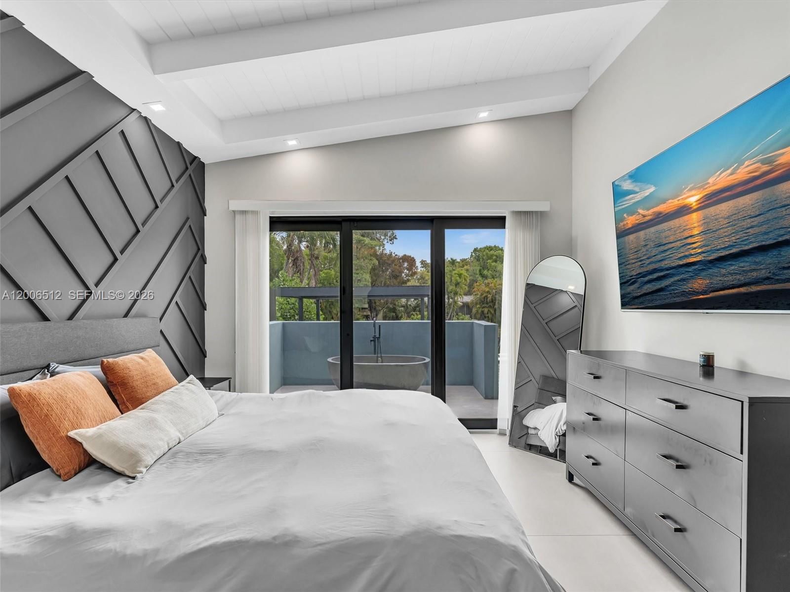 Real estate property located at 2448 Okeechobee Ln, Broward, Lauderdale Isles No 2-blk, Fort Lauderdale, FL