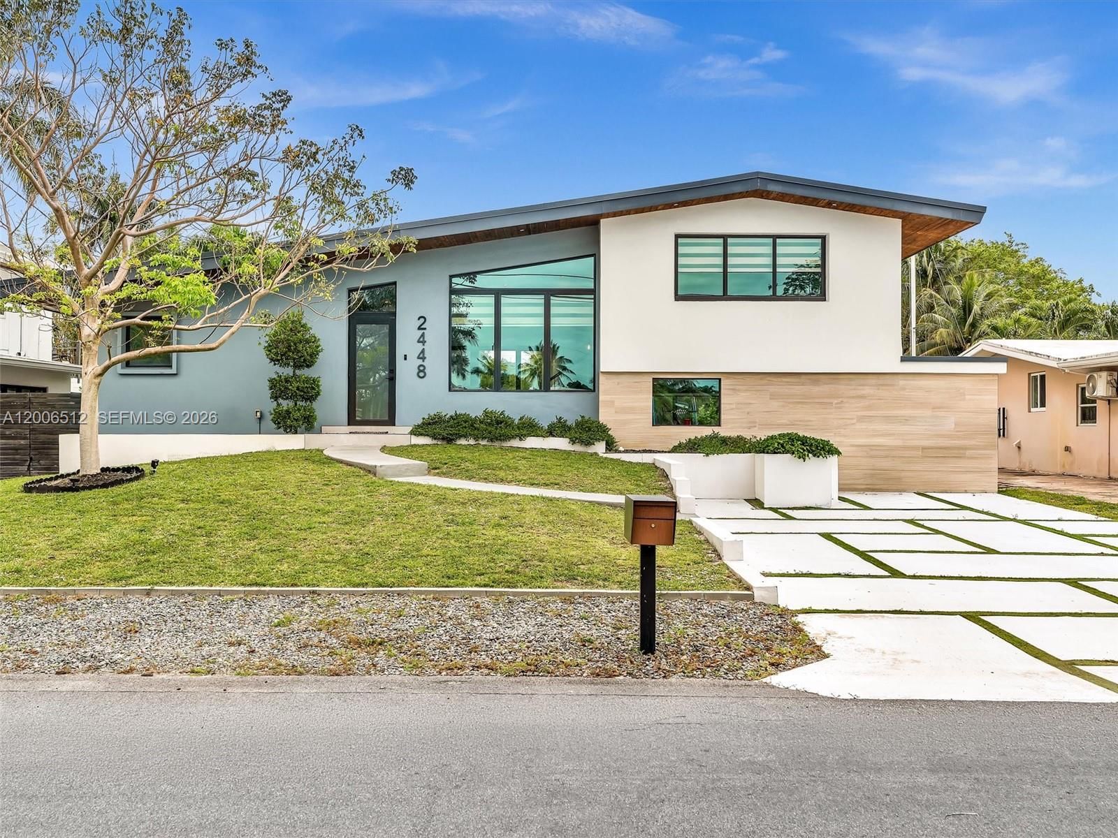 Real estate property located at 2448 Okeechobee Ln, Broward, Lauderdale Isles No 2-blk, Fort Lauderdale, FL